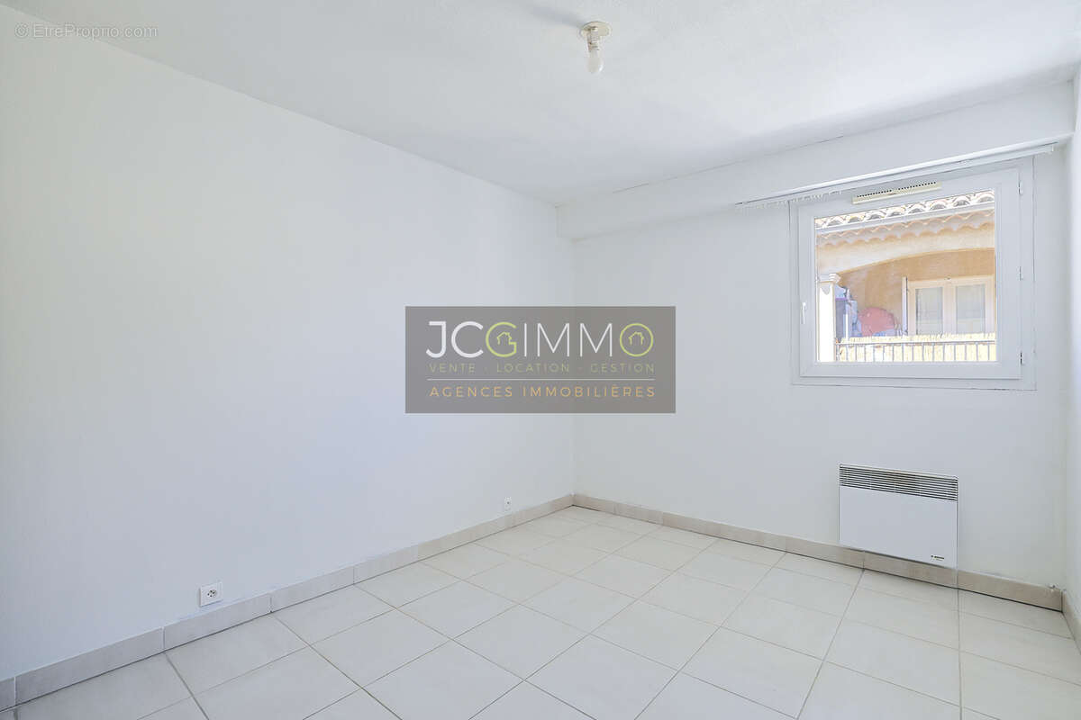 Appartement à PUGET-VILLE