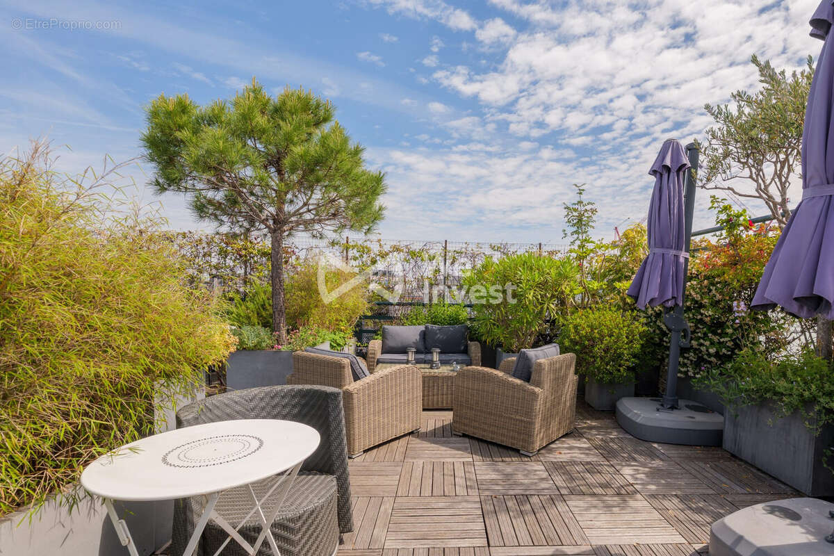Appartement à CHARENTON-LE-PONT