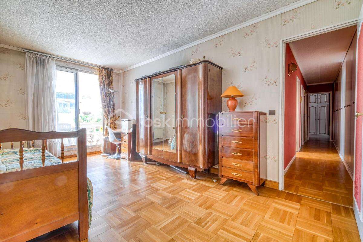 Appartement à CHAMPS-SUR-MARNE