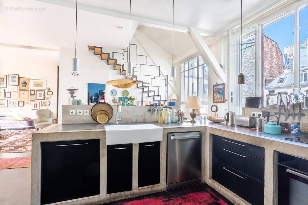 Appartement à PARIS-10E