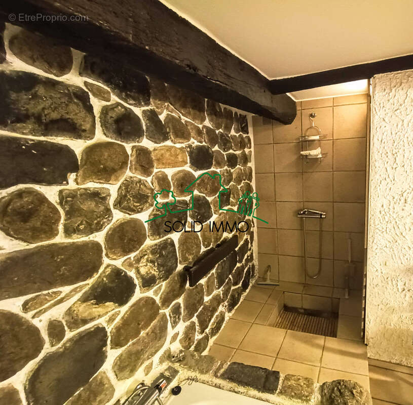Maison traditionnelle de 194 m2 sur la commune de Meyras 07380 - photo 14