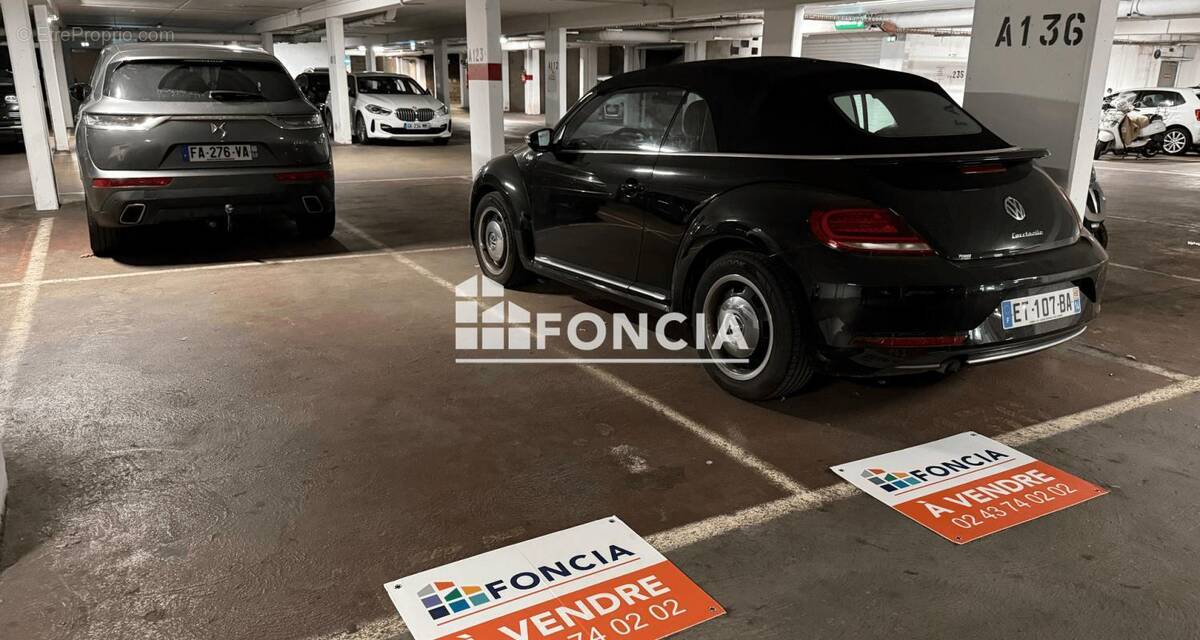 Parking à LE MANS