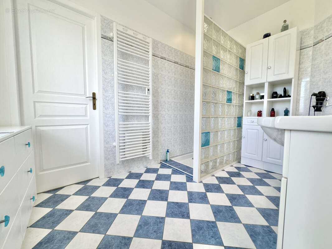 Maison à SAINT-SYLVESTRE-SUR-LOT