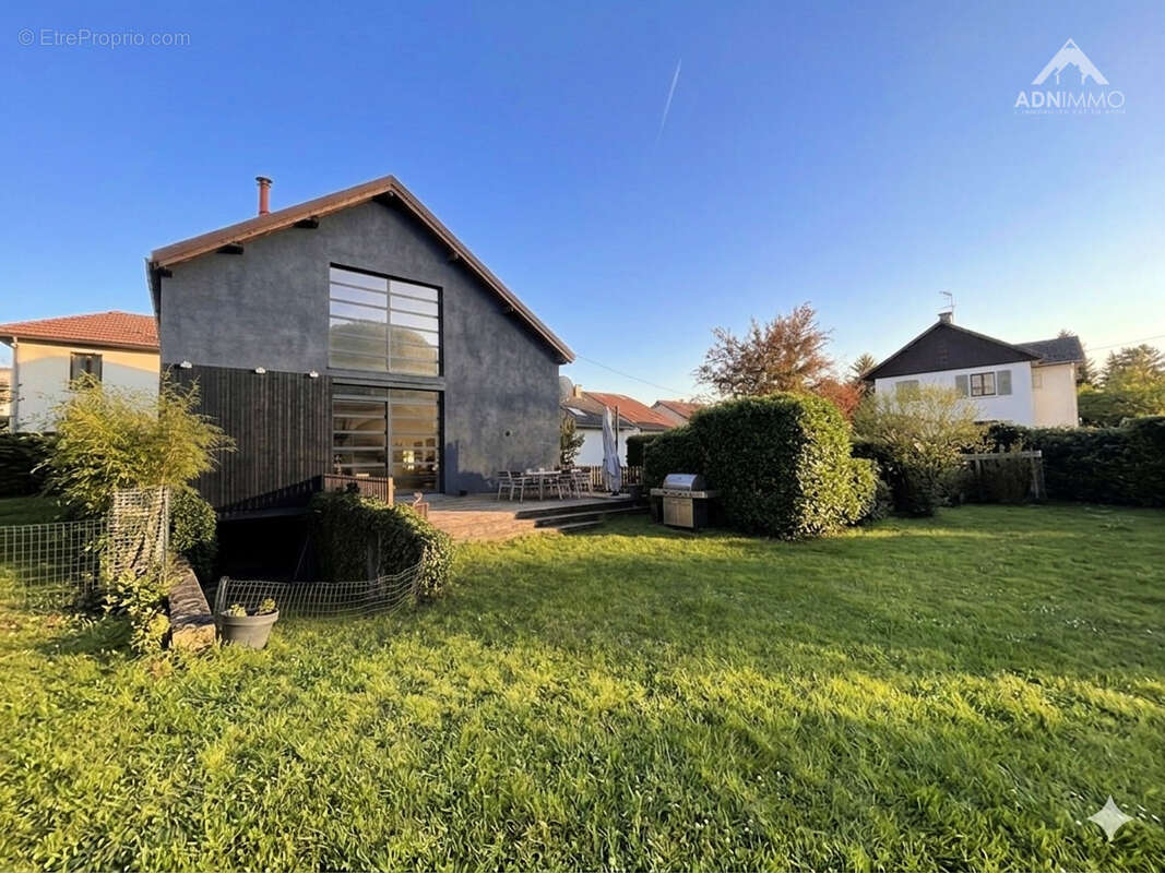 Maison à THOIRY