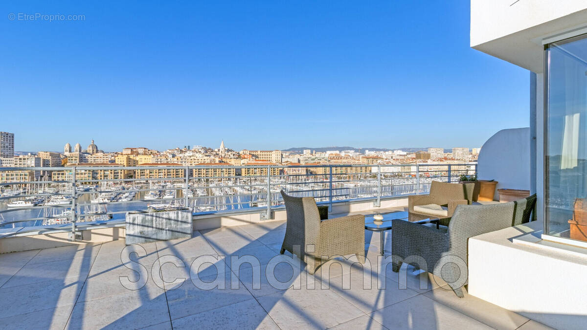 Appartement à MARSEILLE-7E
