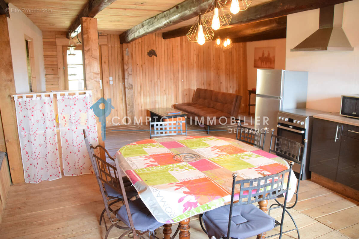 Maison à LE LAC-D'ISSARLES