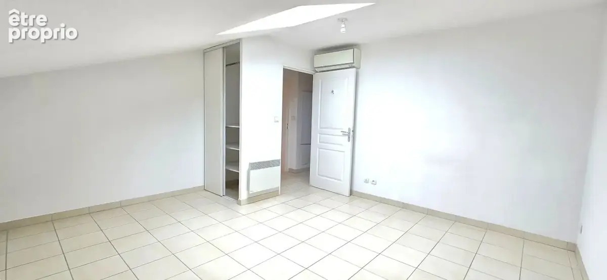 T2 de 46,50 m2 carrez mais 85 m2 au sol, terrasse privative, place de parking - photo 3