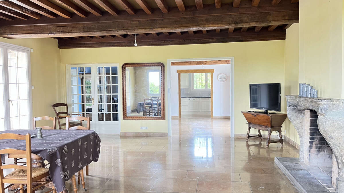 Maison à LADOIX-SERRIGNY