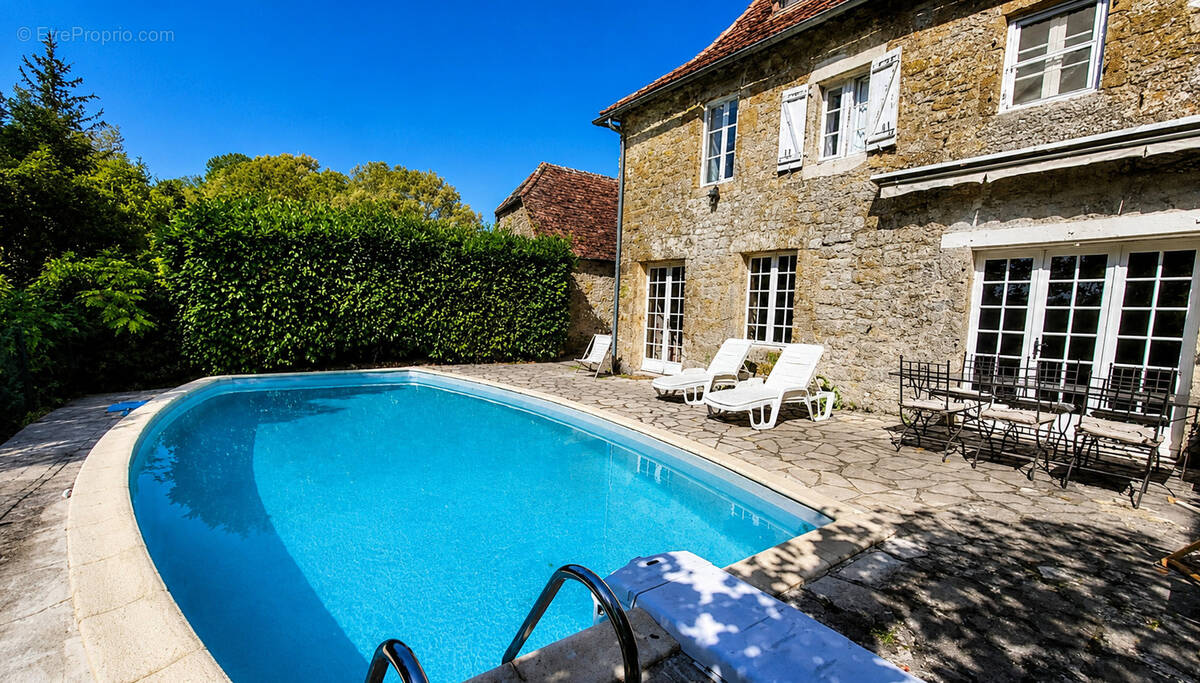 Maison à CAVAGNAC