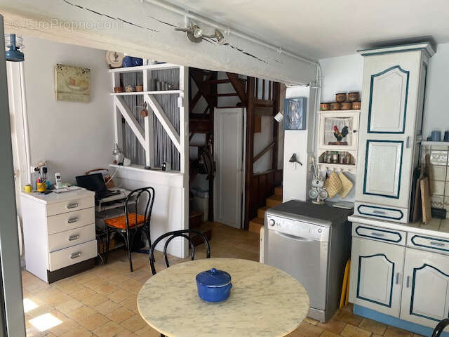 Maison à TRIZAY-COUTRETOT-SAINT-SERGE