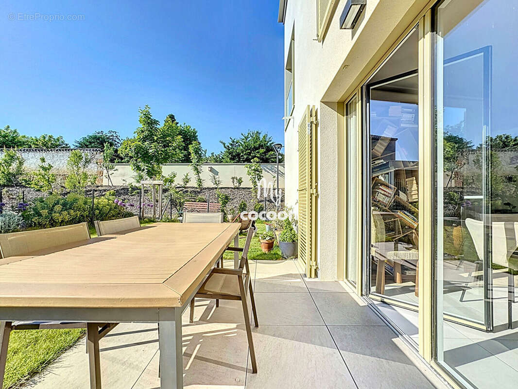 Appartement à CHARLY