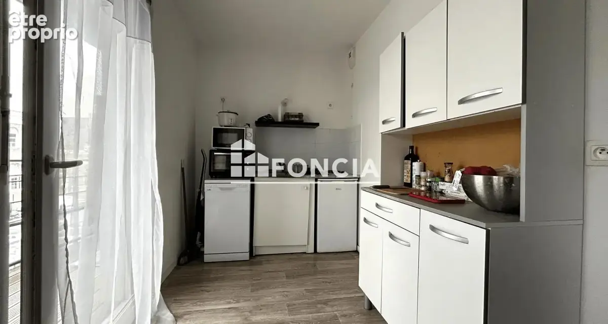 CORBEIL - Studio avec balcon et parking en sous-sol - photo 5