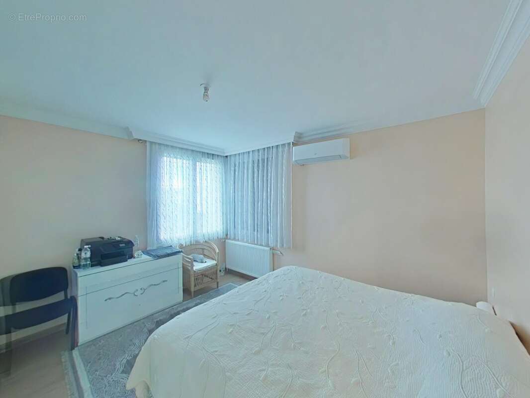 Maison à SAINT-JUST-SAINT-RAMBERT