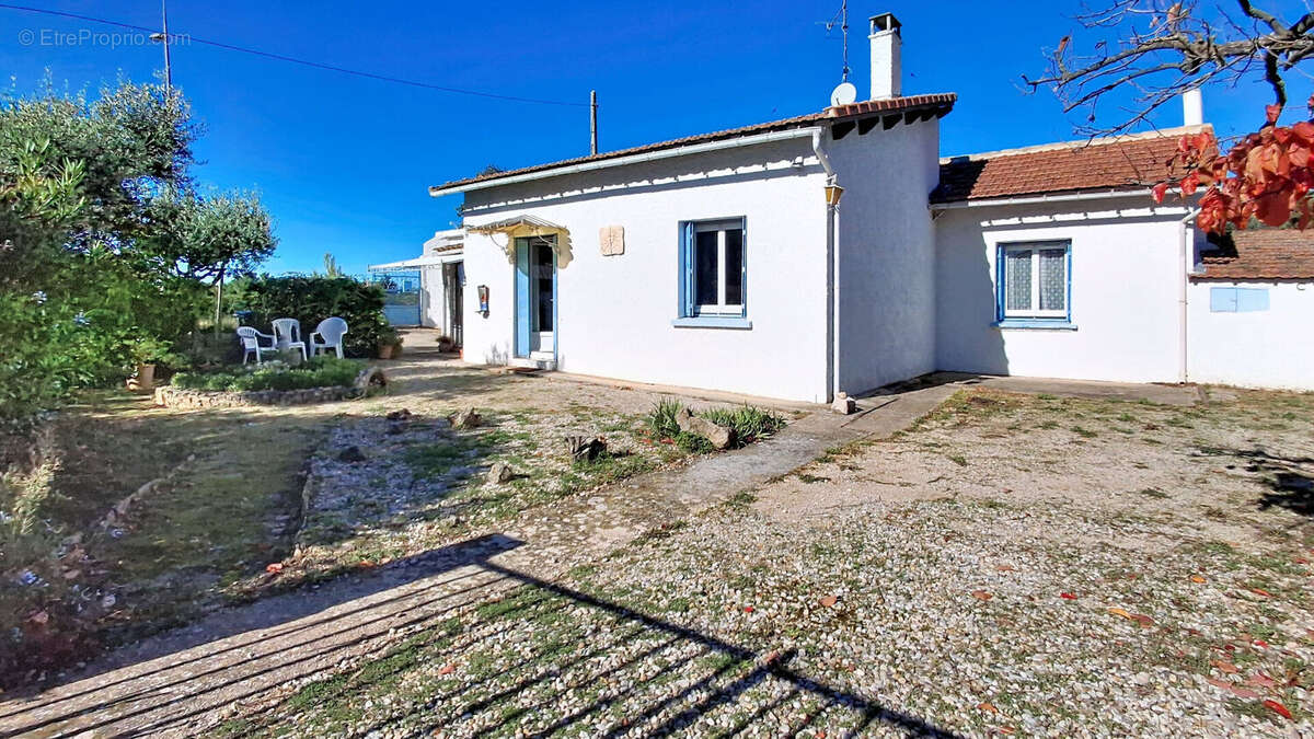 Maison à LES ANGLES