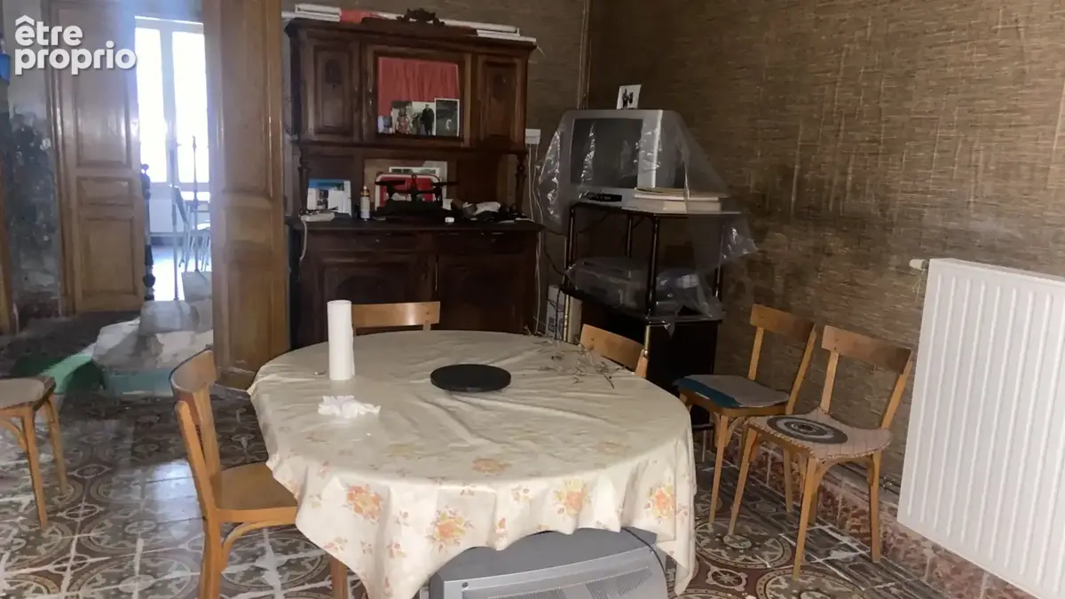A vendre maison à rénover de 164 m2 avec cour et dépendances à Quarante   fort potentiel de division - photo 7