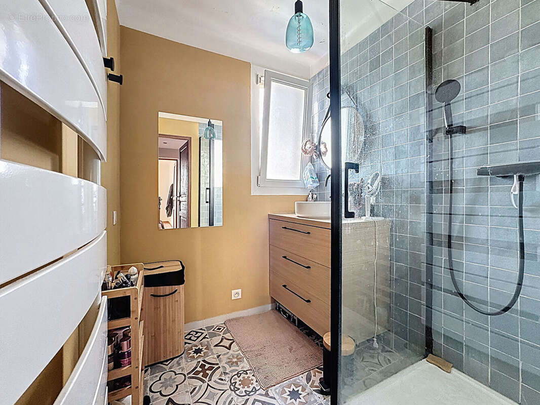 Appartement à MARSEILLE-14E