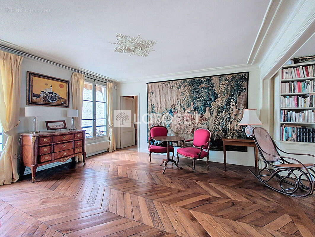 Appartement à PARIS-9E