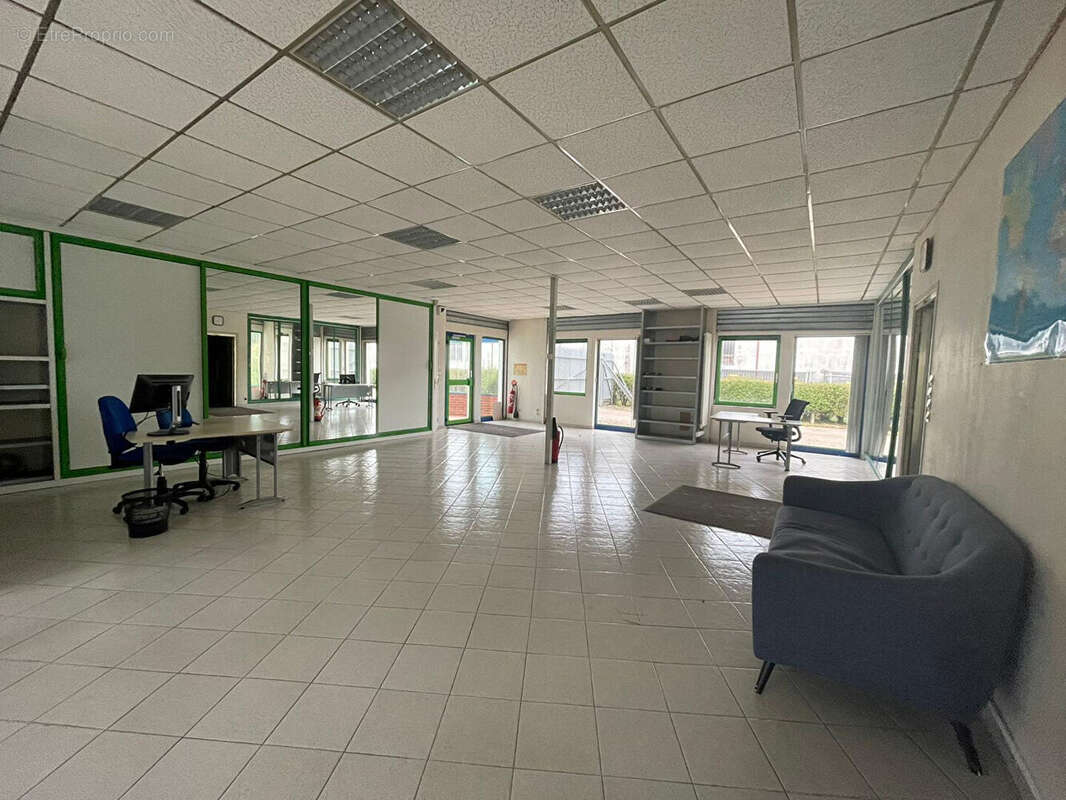 Commerce à L&#039;AIGLE