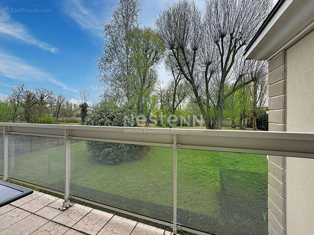 Appartement à LAMORLAYE