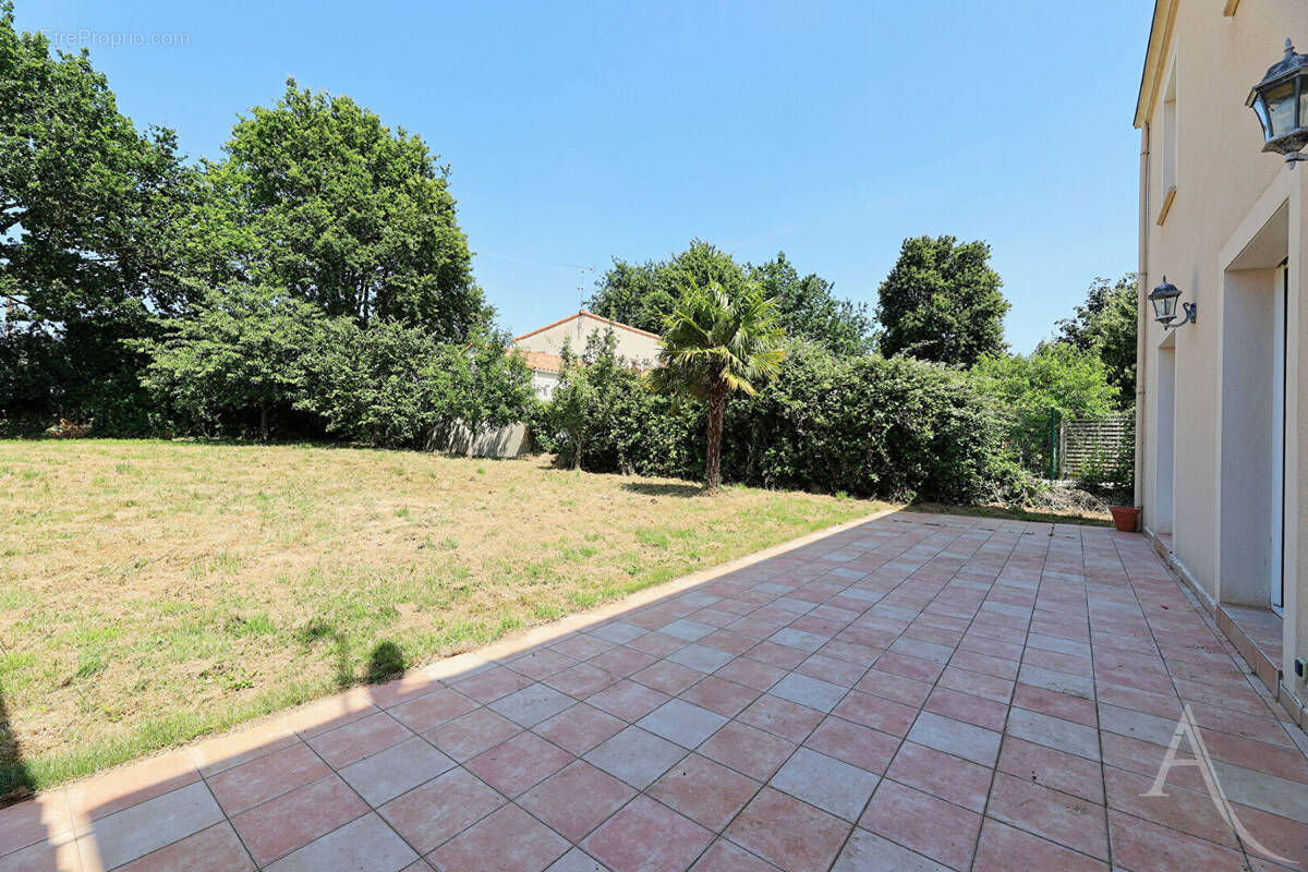 Maison à MONTAIGU
