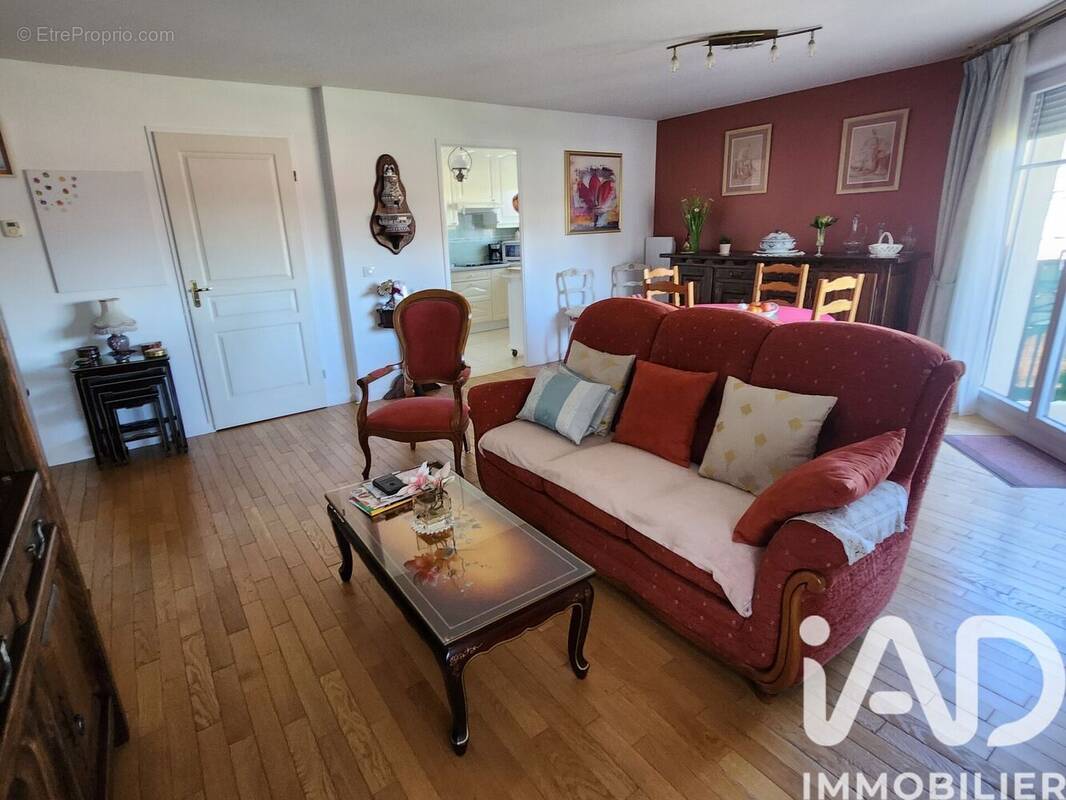 Photo 1 - Appartement à LES PAVILLONS-SOUS-BOIS