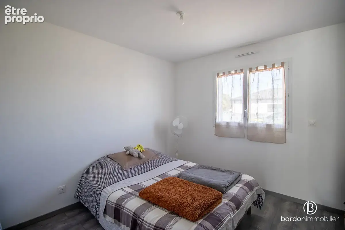 Maison 5 pièces - 84 m² - Belle maison récente La Garnache - photo 10