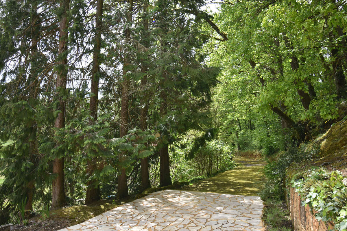 Maison à PUY-L'EVEQUE
