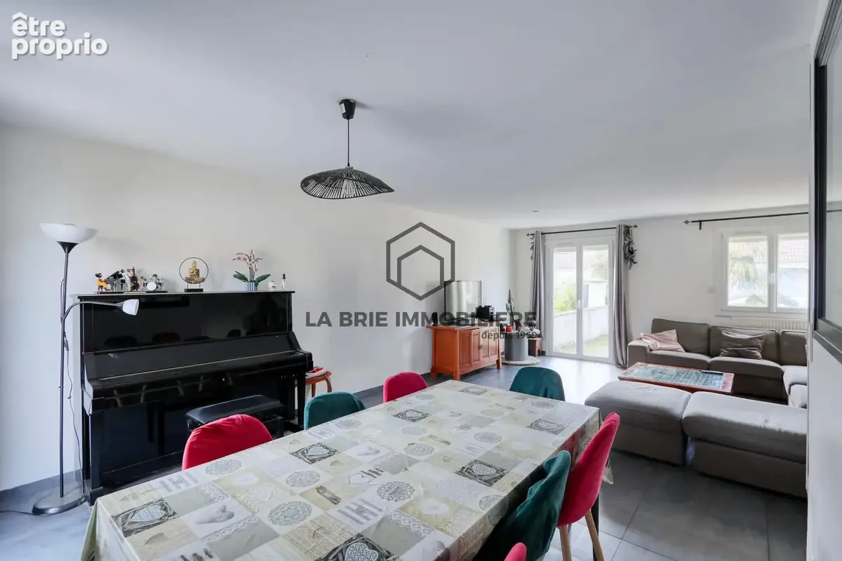 Maison 7 pièces 142 m² à vendre à Brie-Comte-Robert (77170) - photo 5
