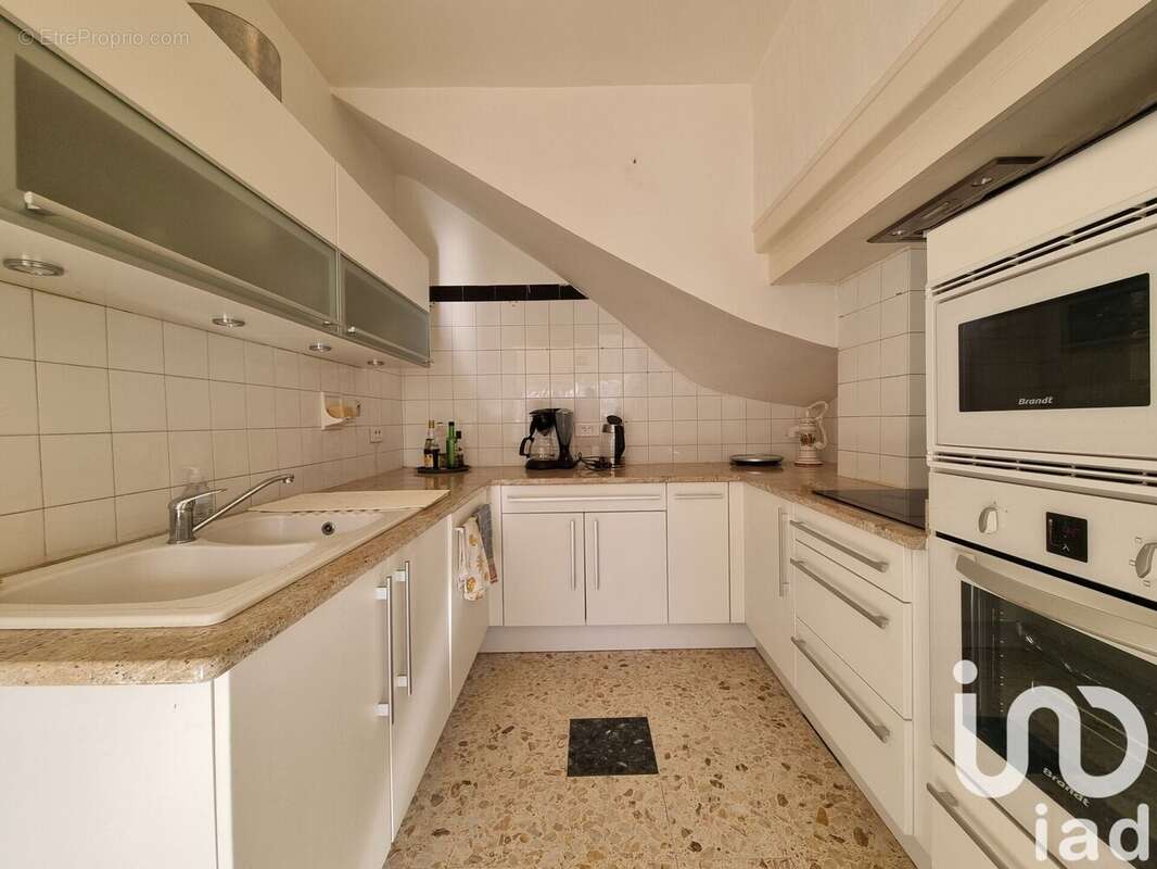 Maison 189 m² à Cascastel-Des-Corbieres  - photo 2