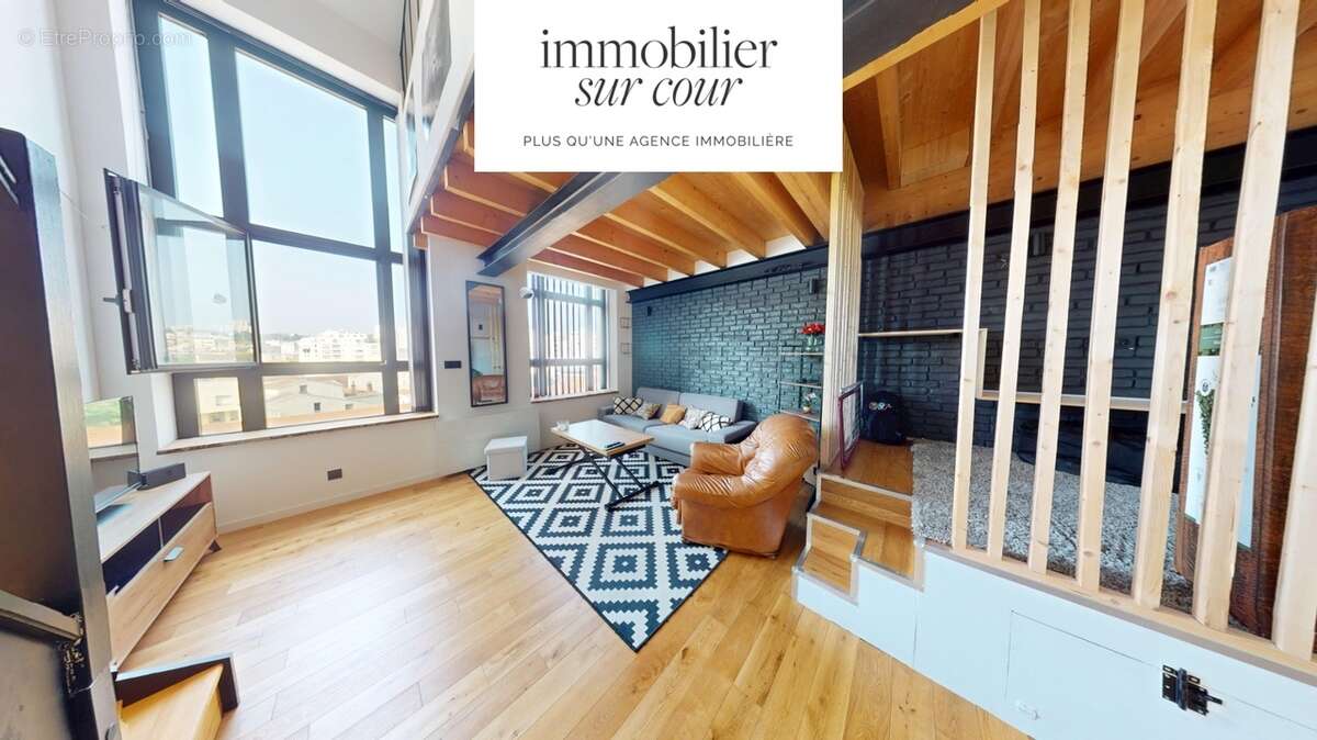 Appartement à SAINT-ETIENNE