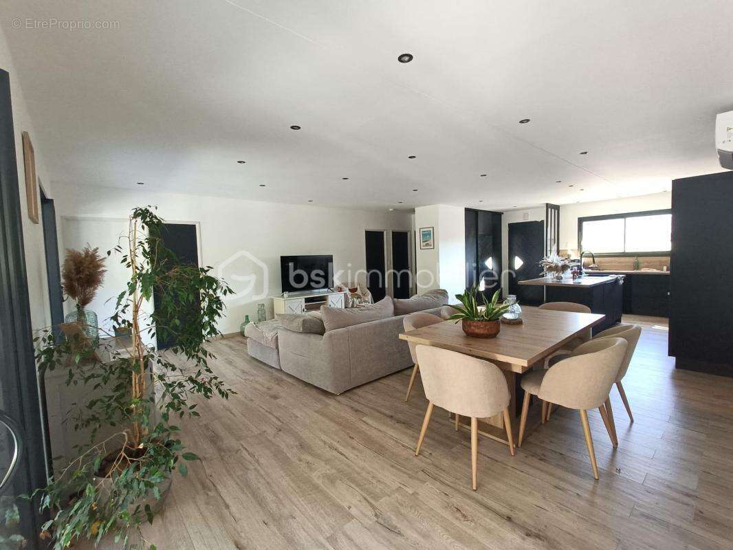 Maison à SAUSSIGNAC