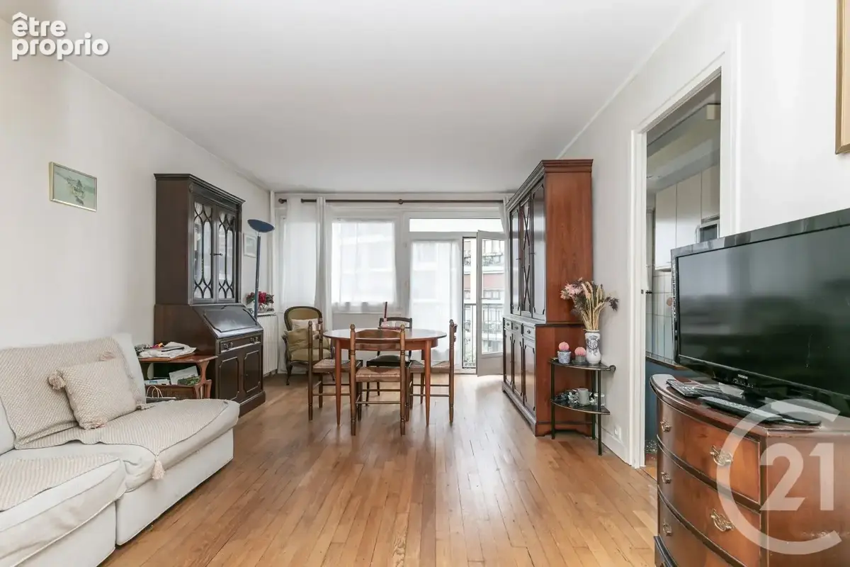 Appartement à SAINT-MAUR-DES-FOSSES
