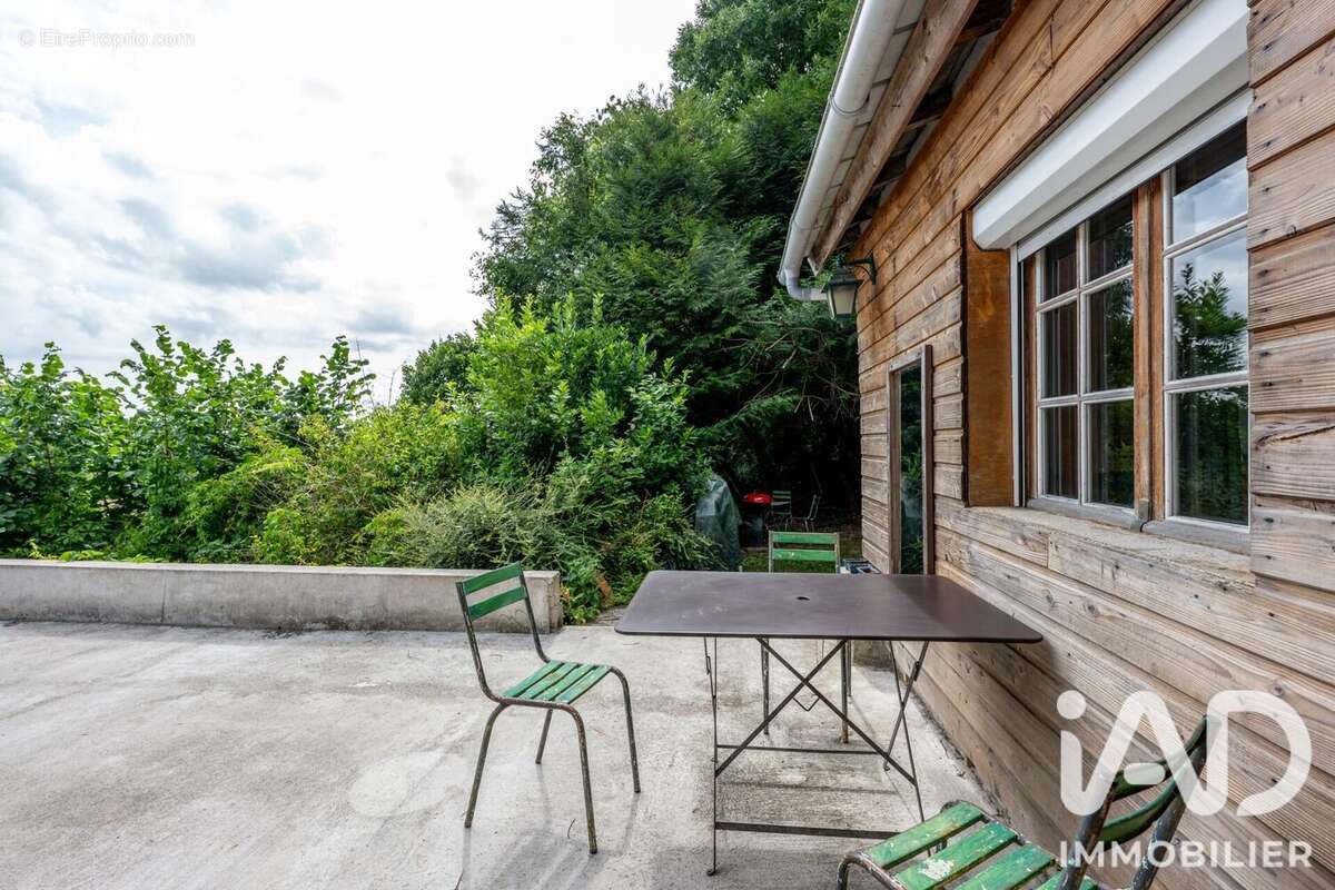 Maison 65 m² à La Ville-Du-Bois  - photo 9