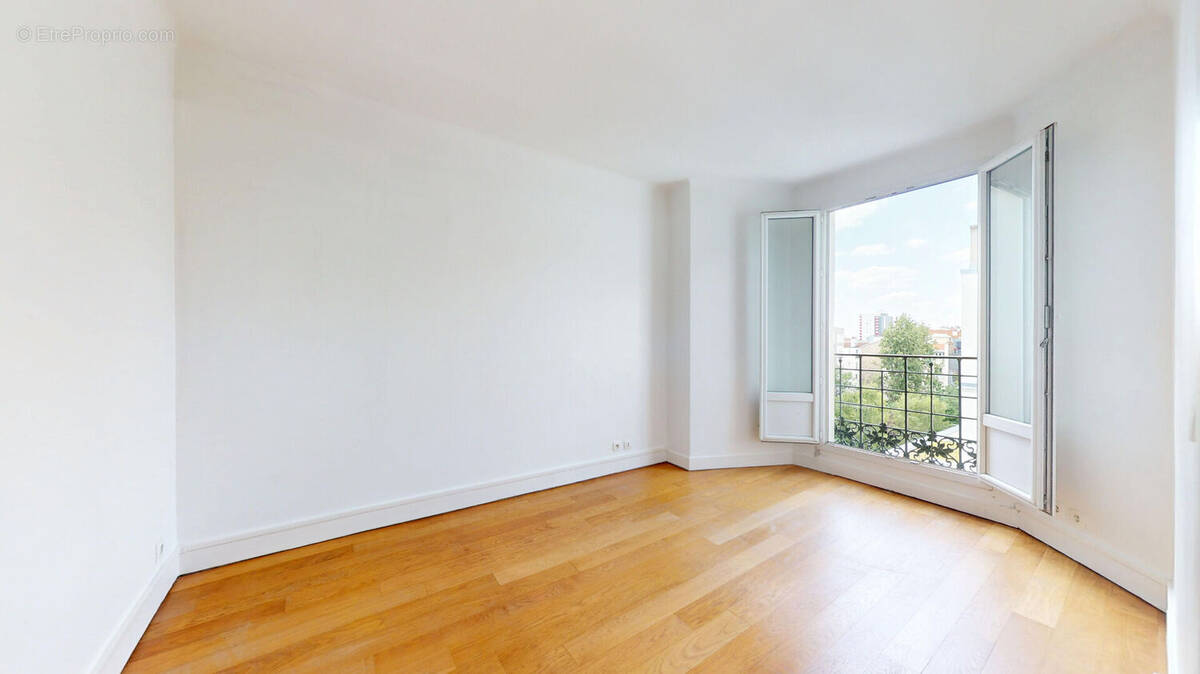 Appartement à PARIS-14E
