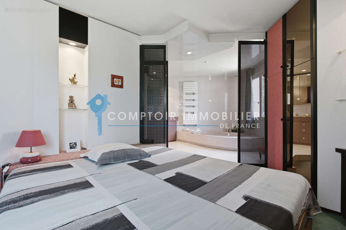 Maison Plain-pied de 2 logements avec Piscine - photo 9
