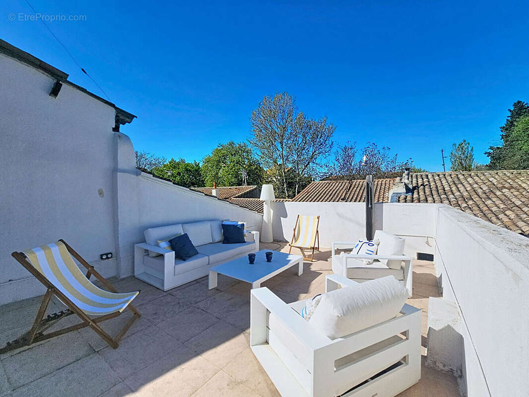 Appartement 3 pièces à vendre à Avignon - Dernier étage avec grande terrasse - photo 5