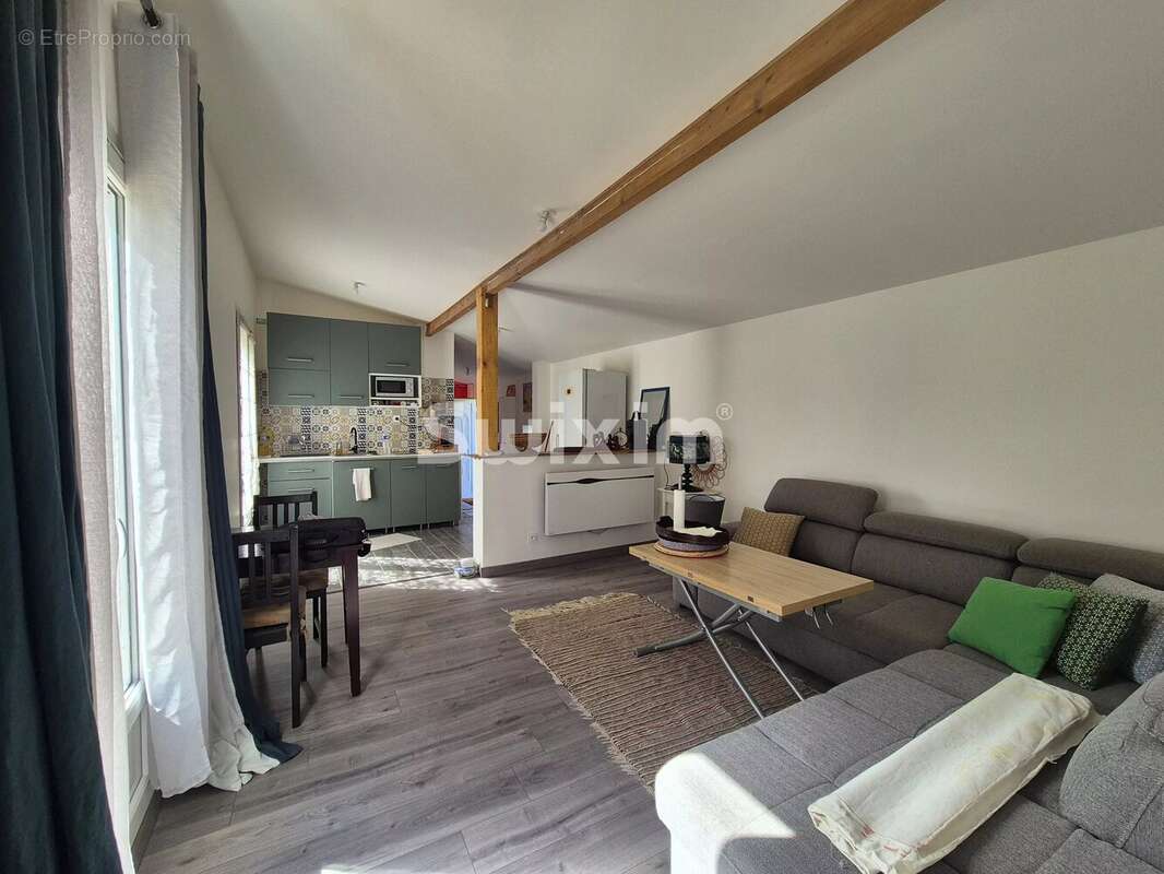 Maison à SAINT-MARTIN-DU-PUY