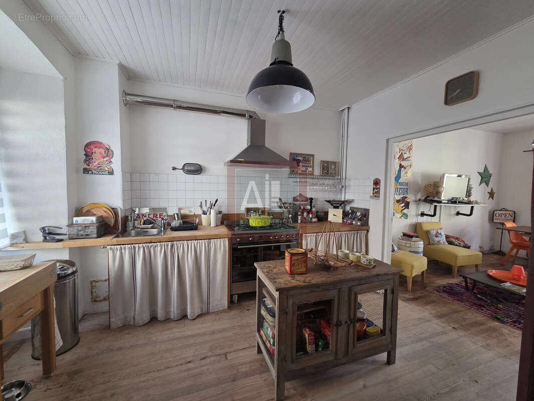 Maison à CHAMBON-LE-CHATEAU