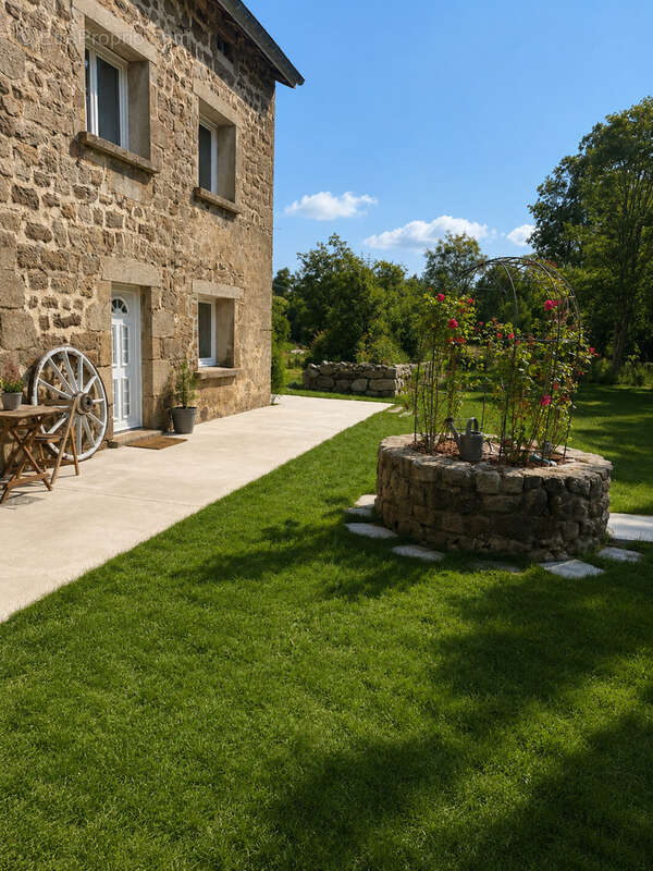 Maison à SAINT-AGREVE
