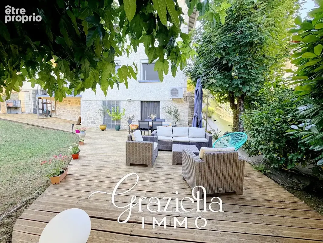 Maison familiale rénovée avec piscine sur parcelle de 978 m2 - photo 3