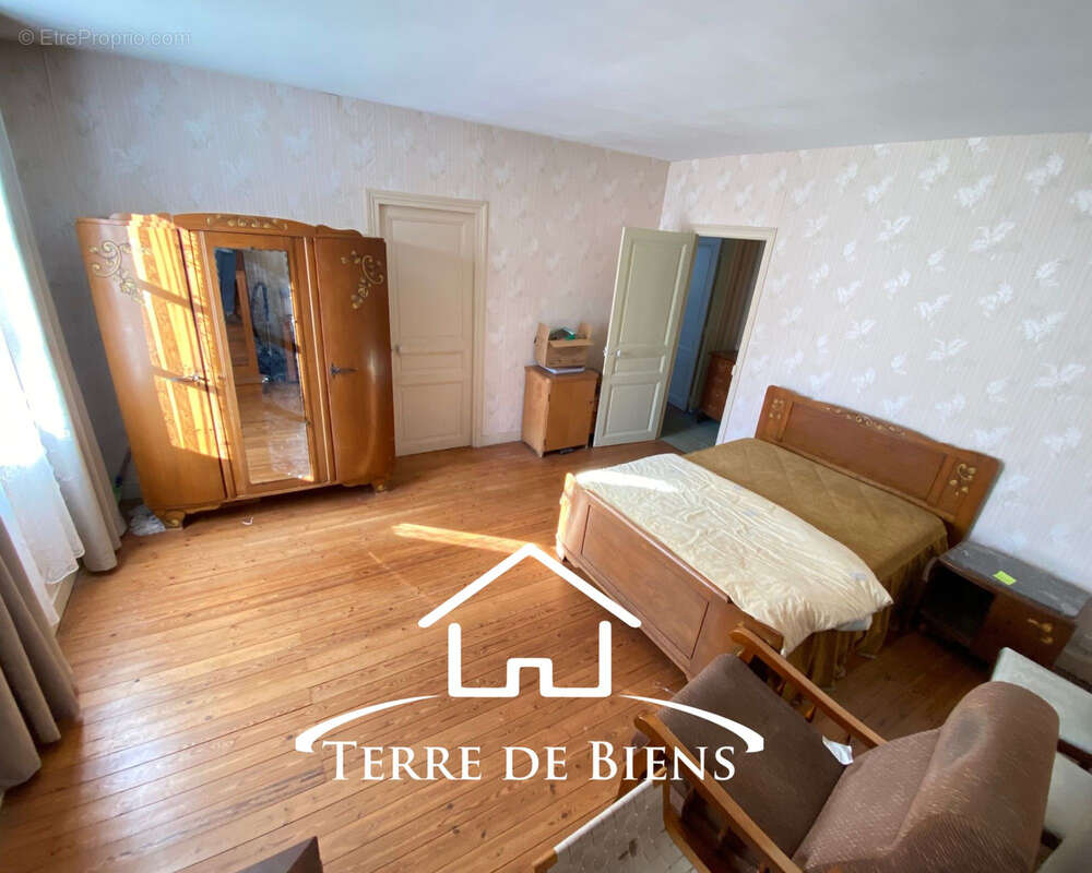 Maison à VIC-SUR-AISNE