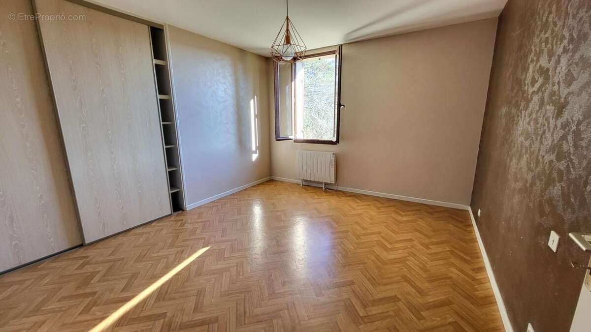 Maison à SAINT-GERMAIN-DU-SALEMBRE