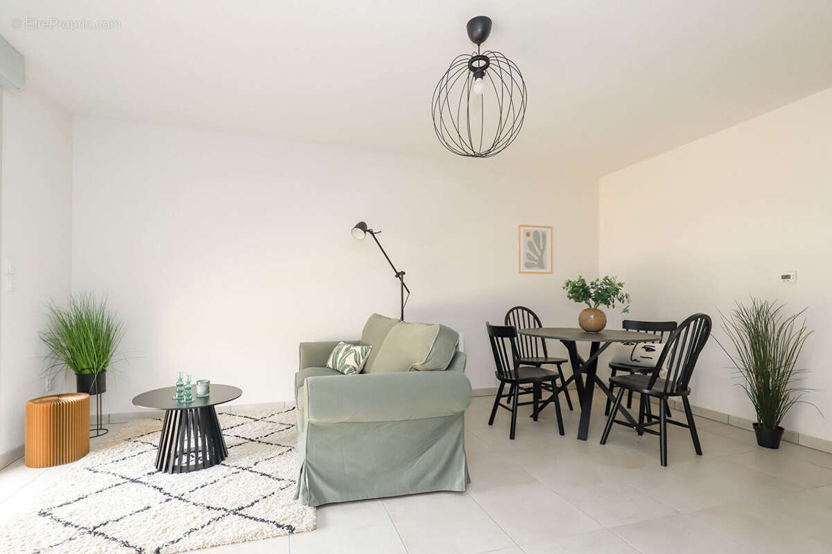 Appartement Castanet Tolosan 3 pièces 53m² + Terrasse + 2 Parking sous-sol ! CASTANET-TOLOSAN - photo 3