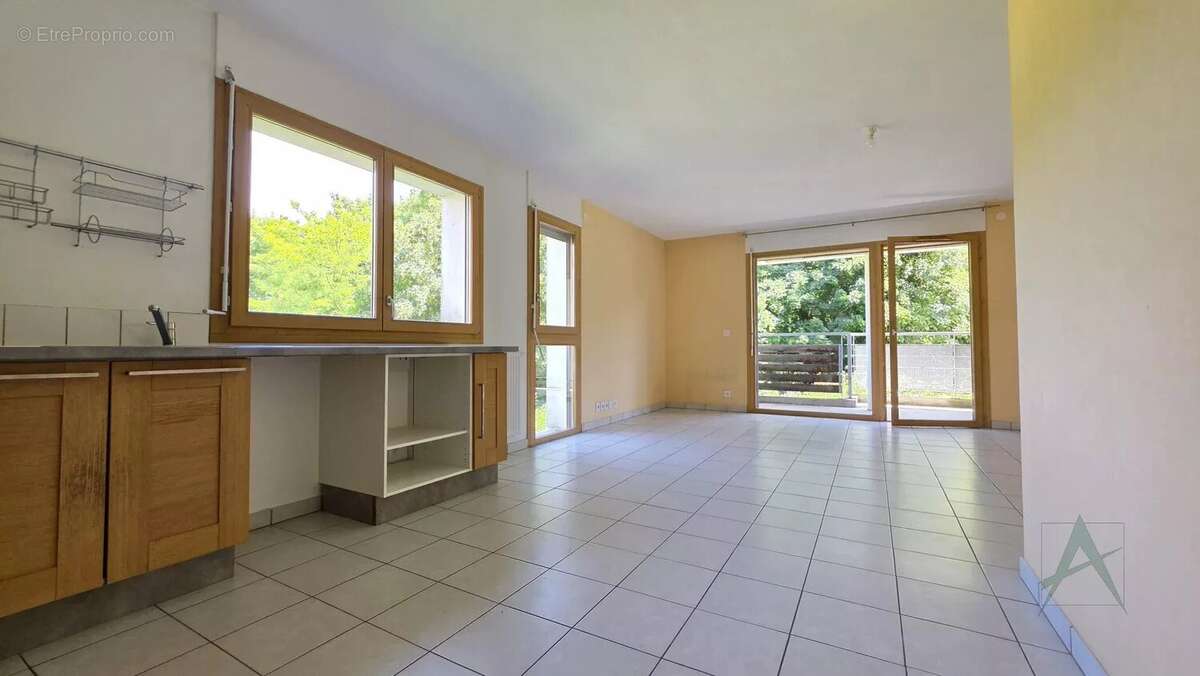 Appartement à COGNIN