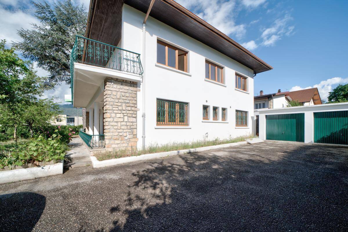 Appartement à BELLEGARDE-SUR-VALSERINE
