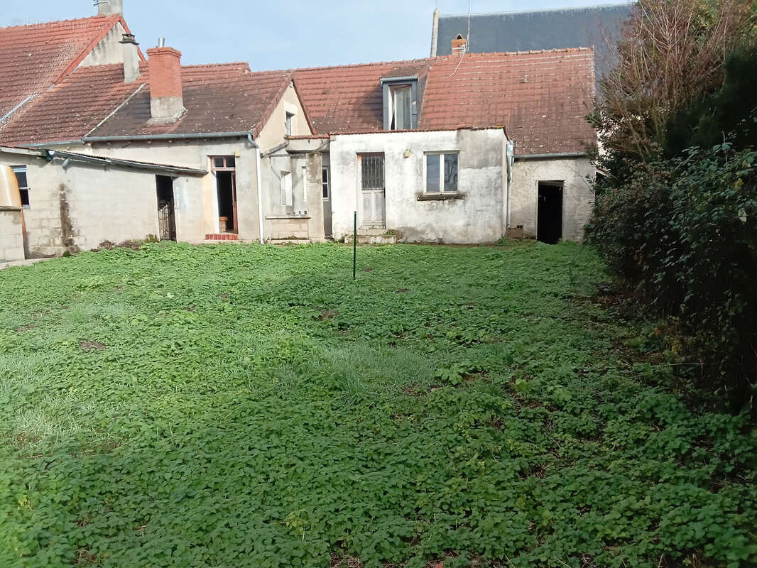 Maison à OUROUER-LES-BOURDELINS