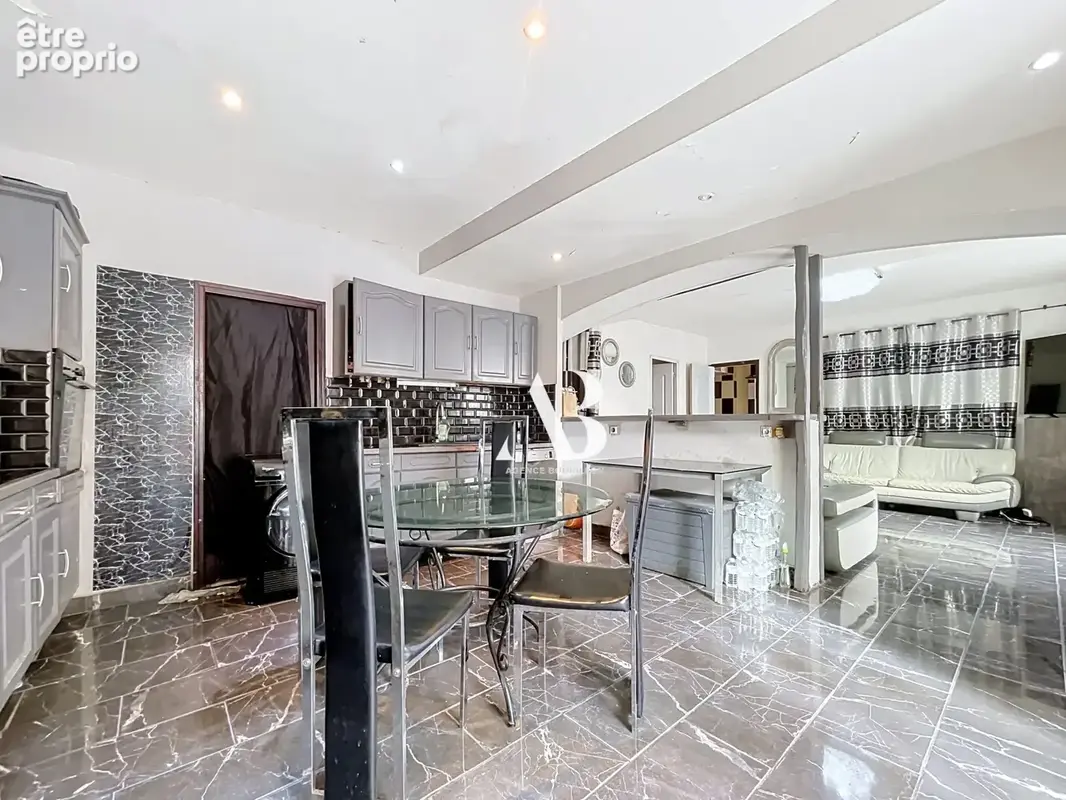 Maison familiale de 318 m2 habitables - photo 7