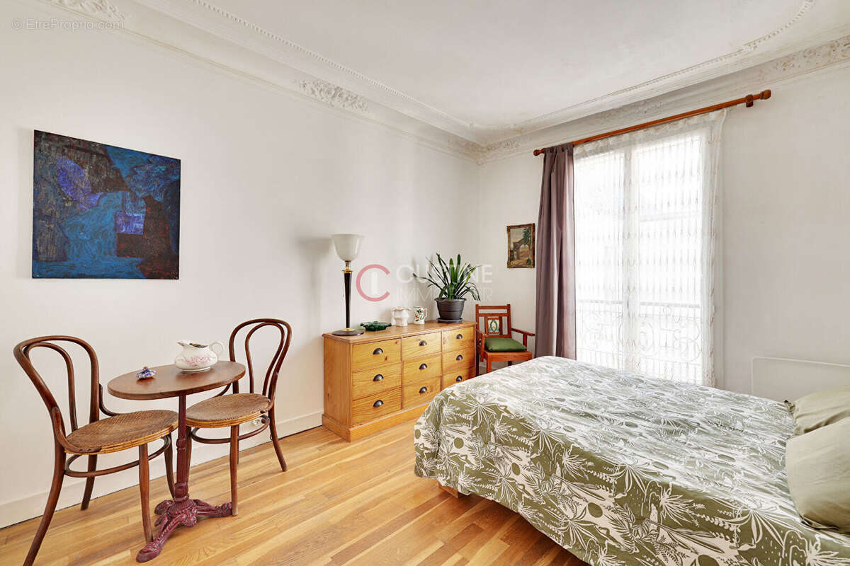 Appartement à PARIS-18E