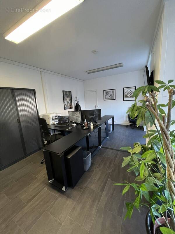 Commerce à SAINT-DENIS