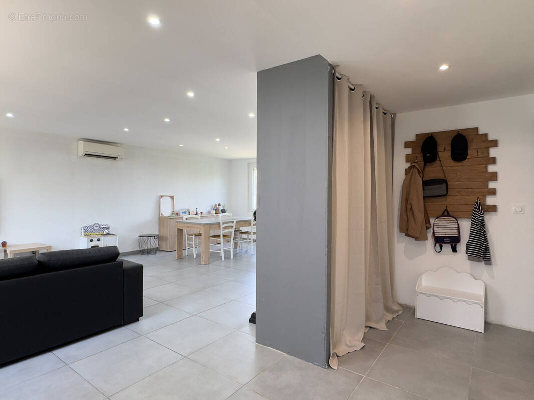 Maison à GUILHERAND-GRANGES